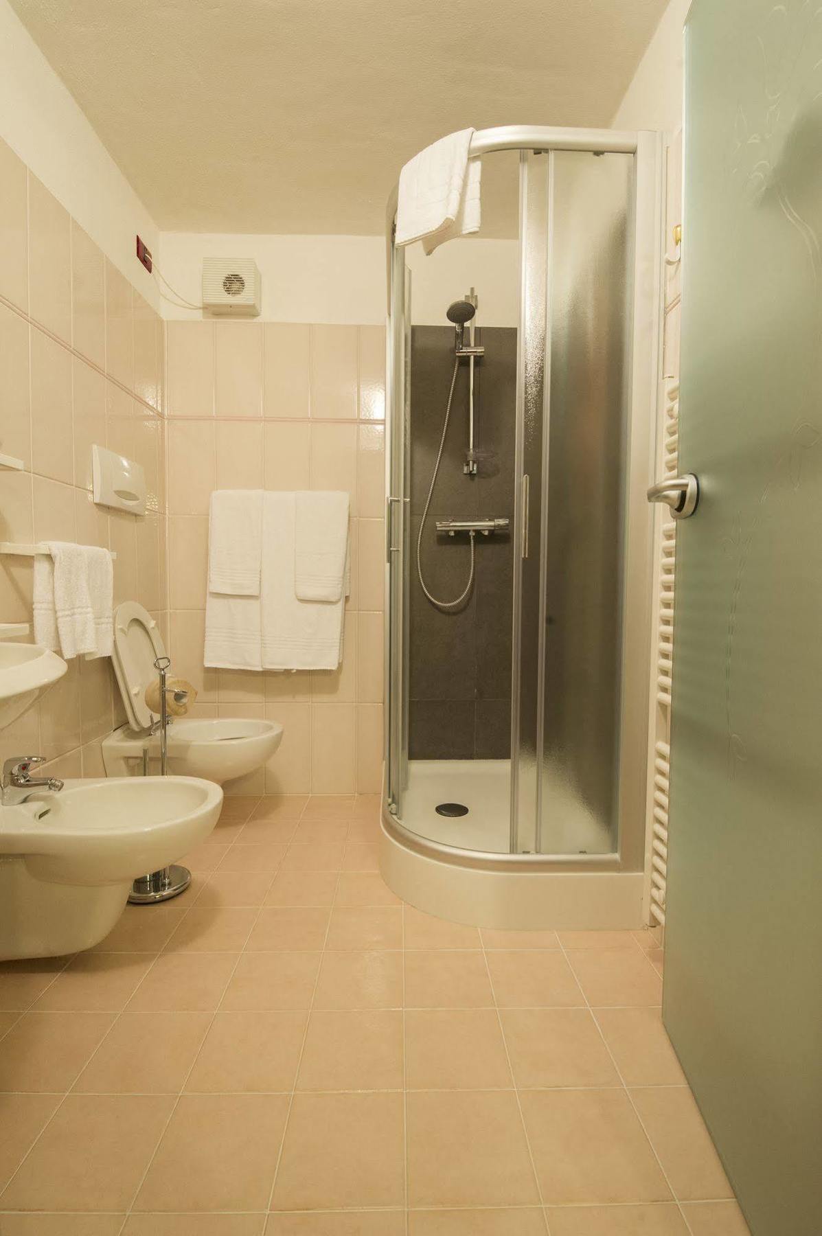 Orchidea Hotel 3*